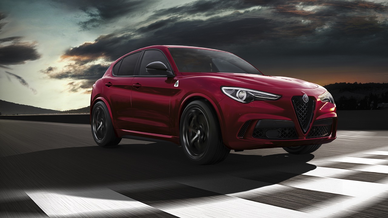 42303 Photo Exterior Alfa Romeo Stelvio Quadrefoglio 2024 in UAE