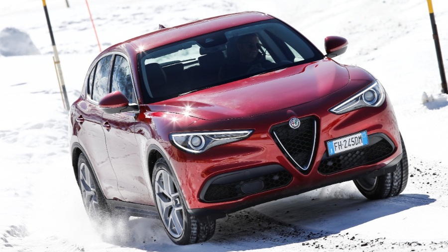 3337 Photo Exterior Alfa Romeo Stelvio Veloce TI 2021 in UAE
