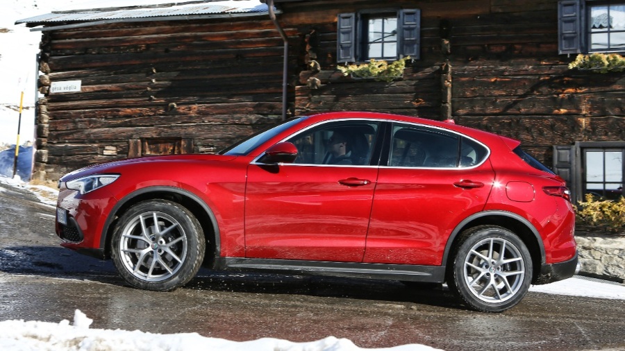 3339 Photo Exterior Alfa Romeo Stelvio Veloce TI 2021 in UAE