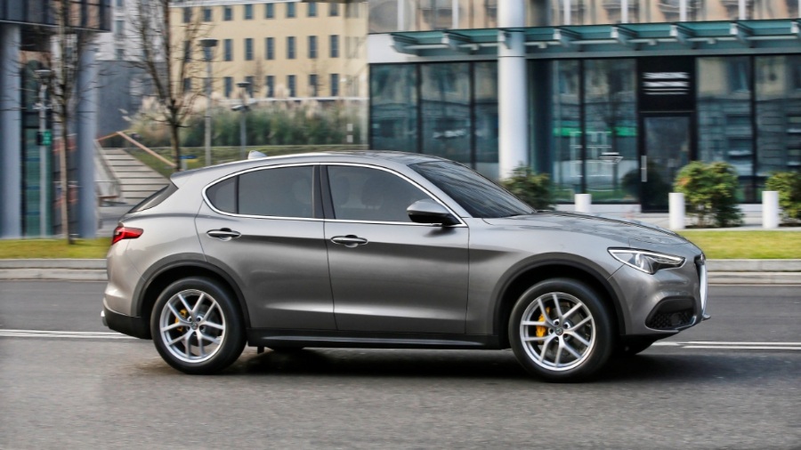 14407 Photo Exterior Alfa Romeo Stelvio Veloce 2022 in UAE