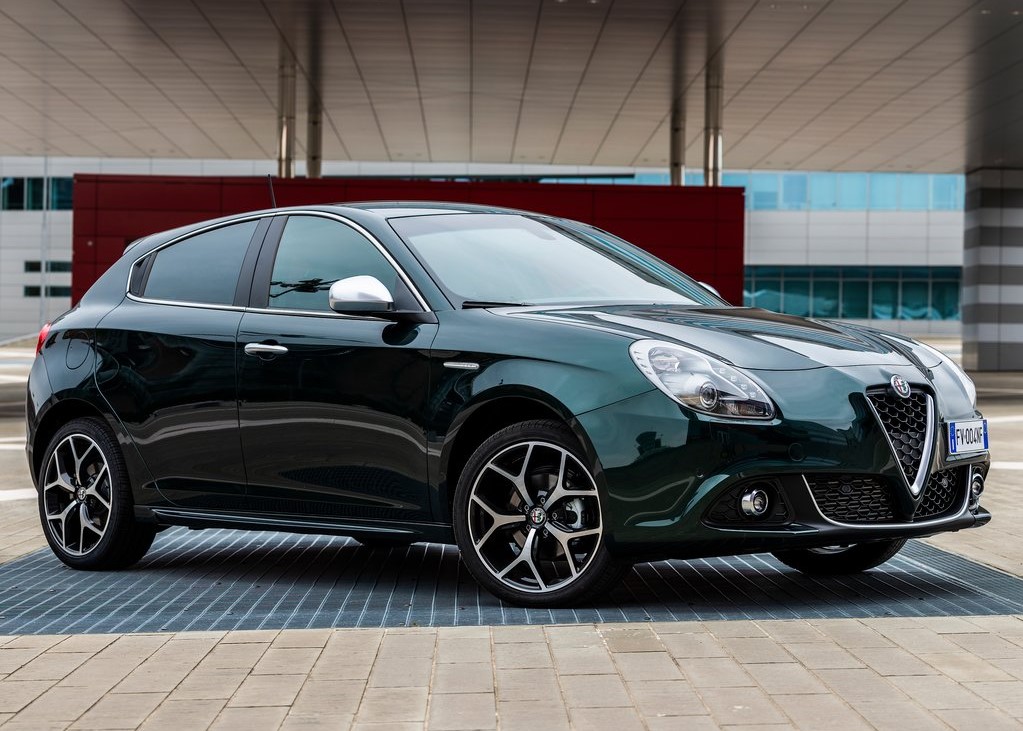 14389 Photo Exterior Alfa Romeo Giulietta Veloce 2022 in UAE