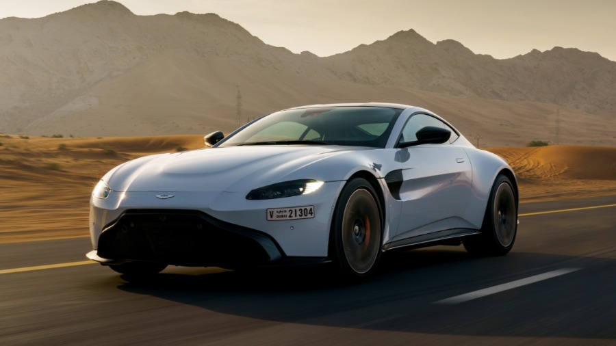 8195 Photo Exterior Aston Martin Vantage Coupe 2021 in UAE