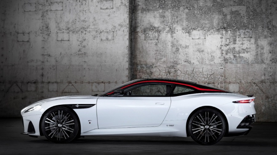8230 Photo Exterior Aston Martin DBS Superleggera Coupe 2021 in Saudi Arabia