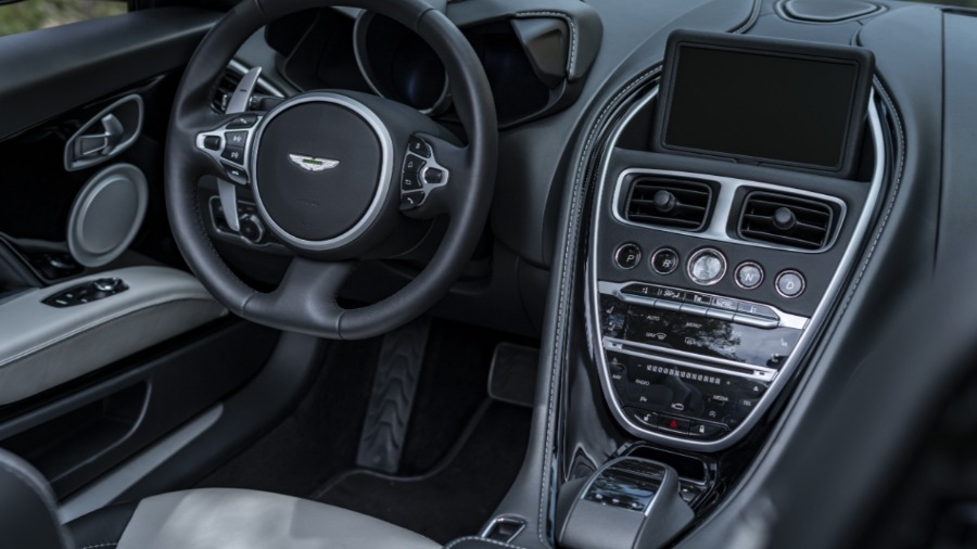 8217 Photo Exterior Aston Martin DBS Superleggera Volante 2021 in UAE