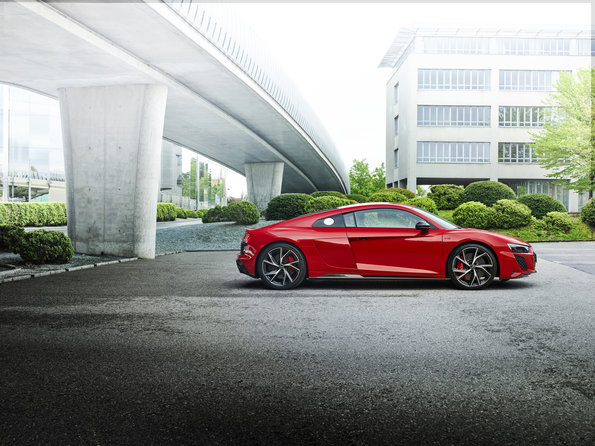 12270 Photo Exterior Audi R8 Coupe 2022 in Saudi Arabia