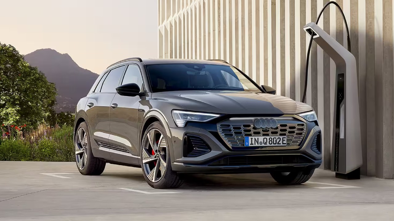 38334 Photo Exterior Audi Q8 e-tron 2024 in Saudi Arabia