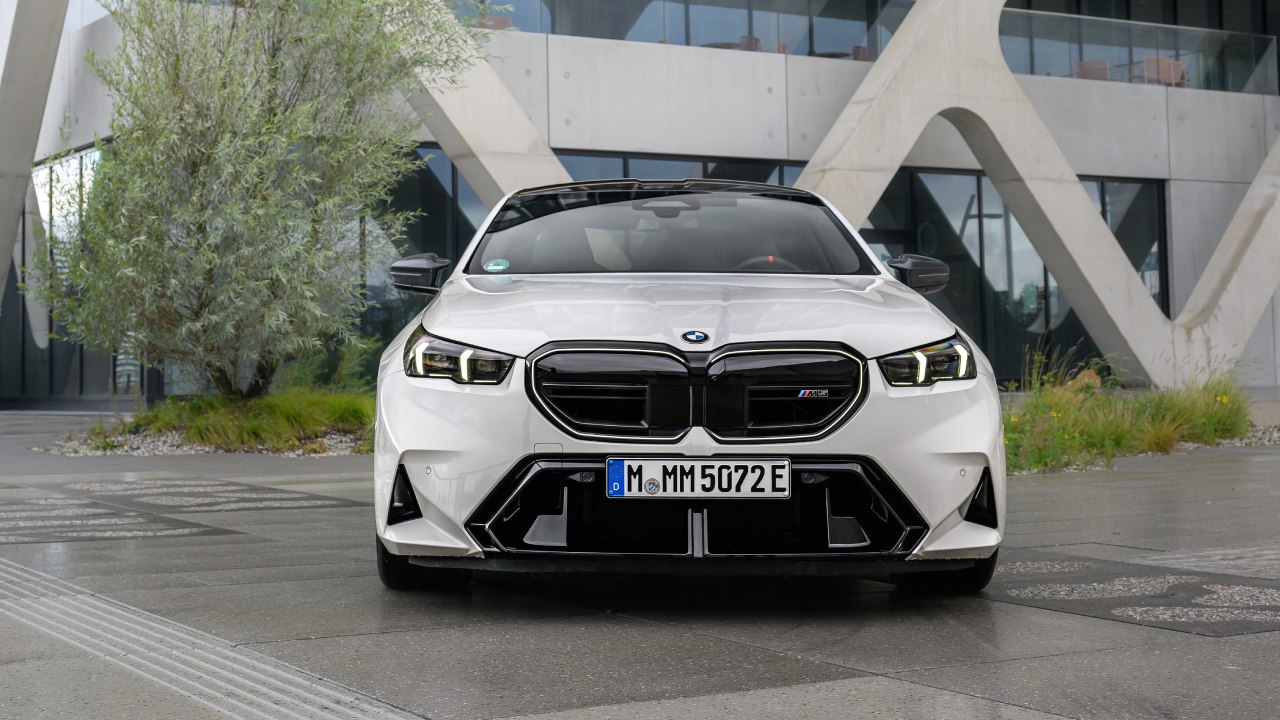 52270 Photo Exterior BMW M5 2025 in UAE