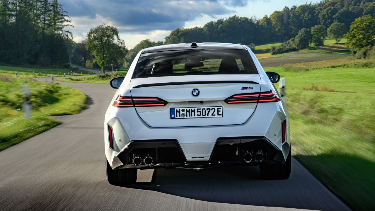 52272 Photo Exterior BMW M5 2025 in UAE