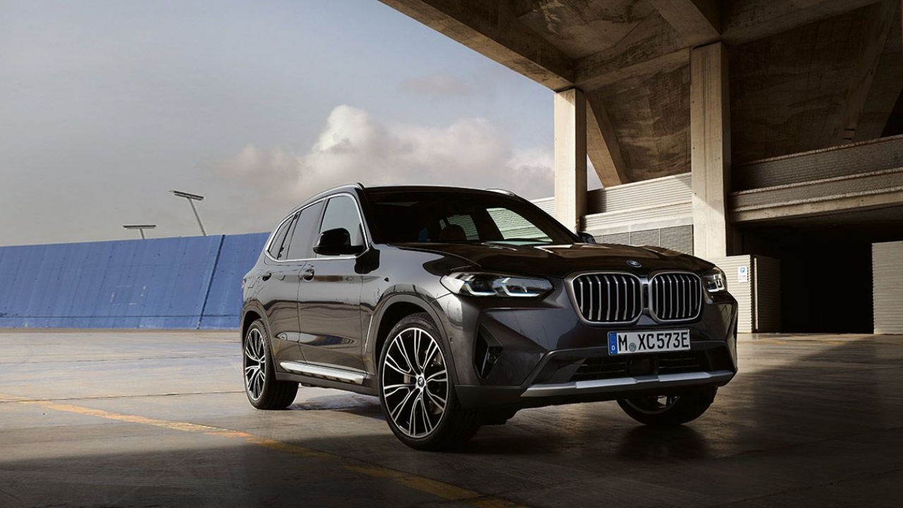 29617 Photo Exterior BMW X3 sDrive20i 2023 in Saudi Arabia