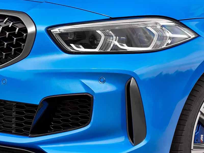 8485 Photo Exterior BMW 120i Sport Line 5-Door 2021 in UAE