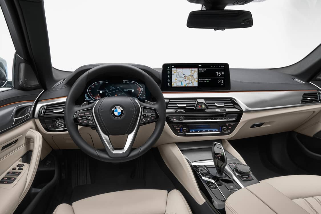 14484 Photo Exterior BMW 530i Luxury M Sport Package 2021 in UAE