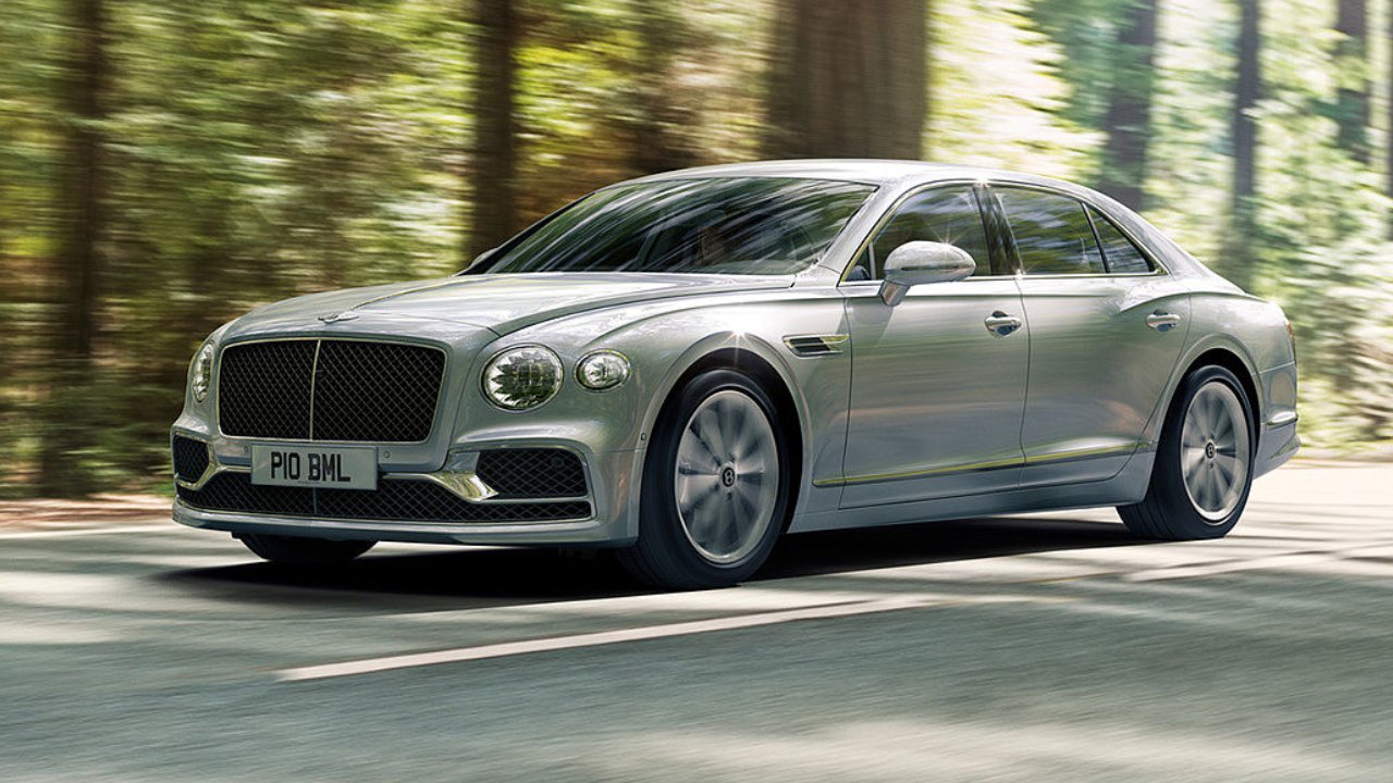 39923 Photo Exterior Bentley Flying Spur 2024 in Saudi Arabia