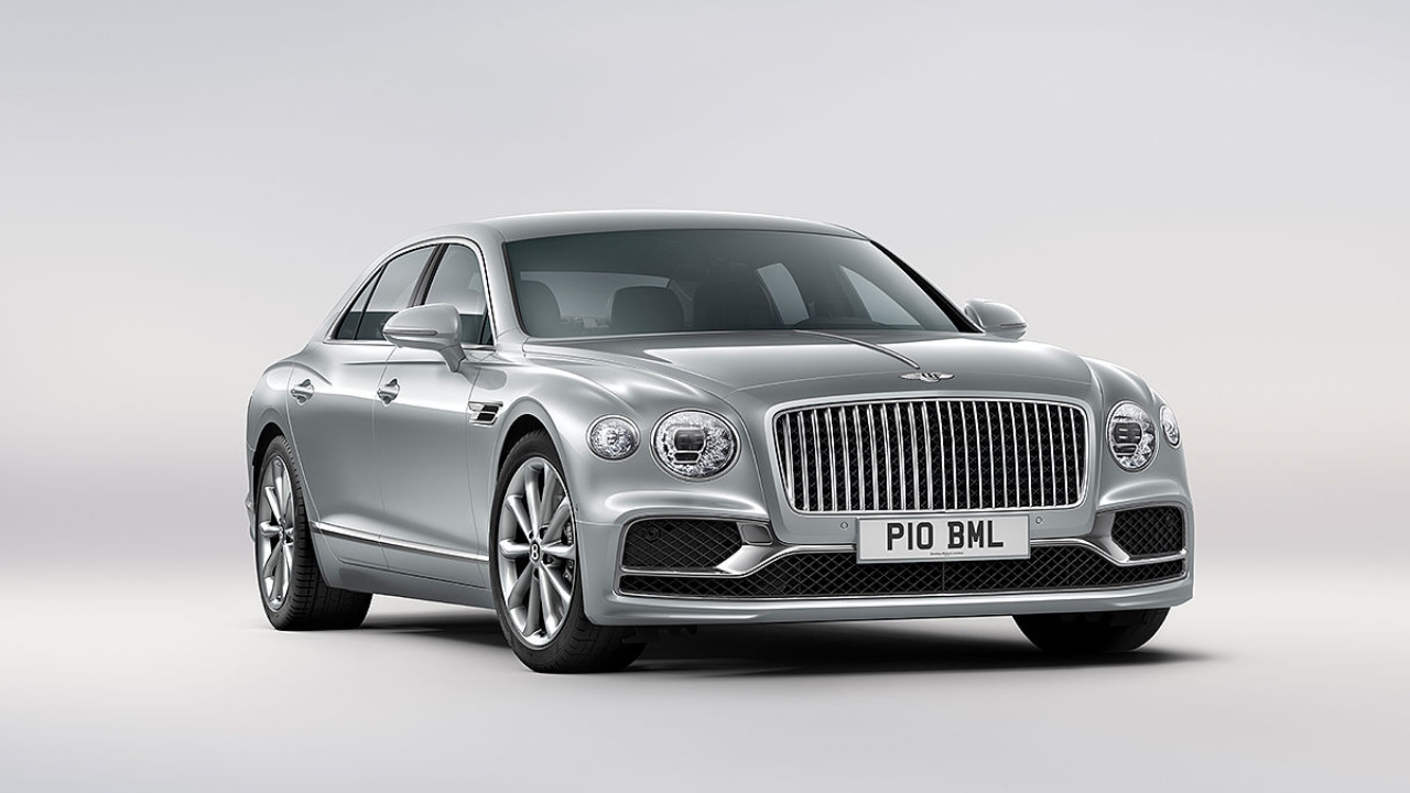 30023 Photo Exterior Bentley Flying Spur Standard 2023 in Saudi Arabia