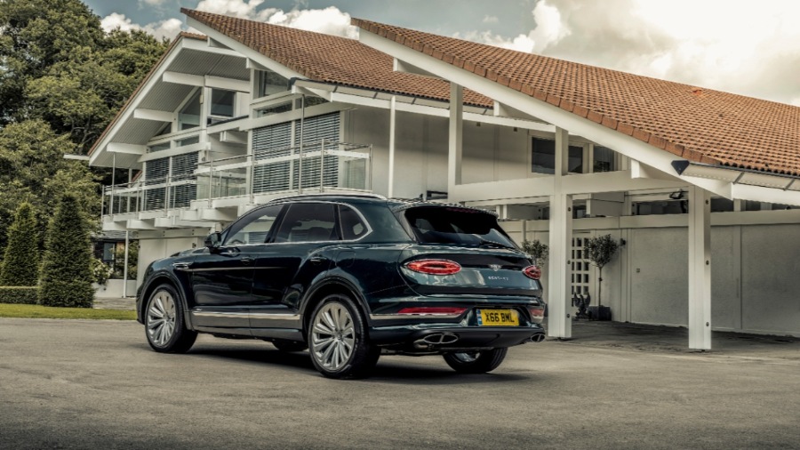 2943 Photo Exterior Bentley Bentayga V8 2021 in UAE