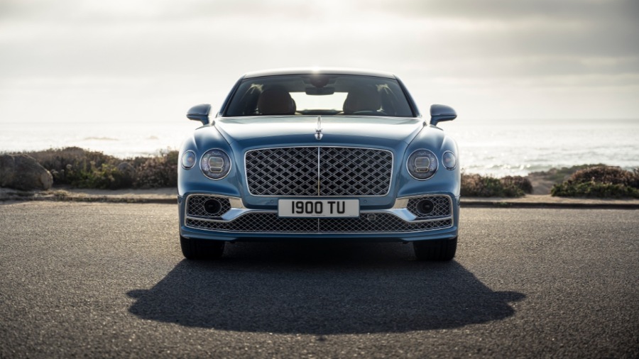 9128 Photo Exterior Bentley Flying Spur STD 2021 in UAE