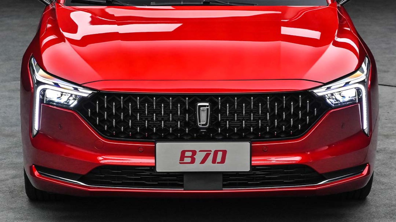 32617 Photo Exterior Bestune B70 2023 in Saudi Arabia