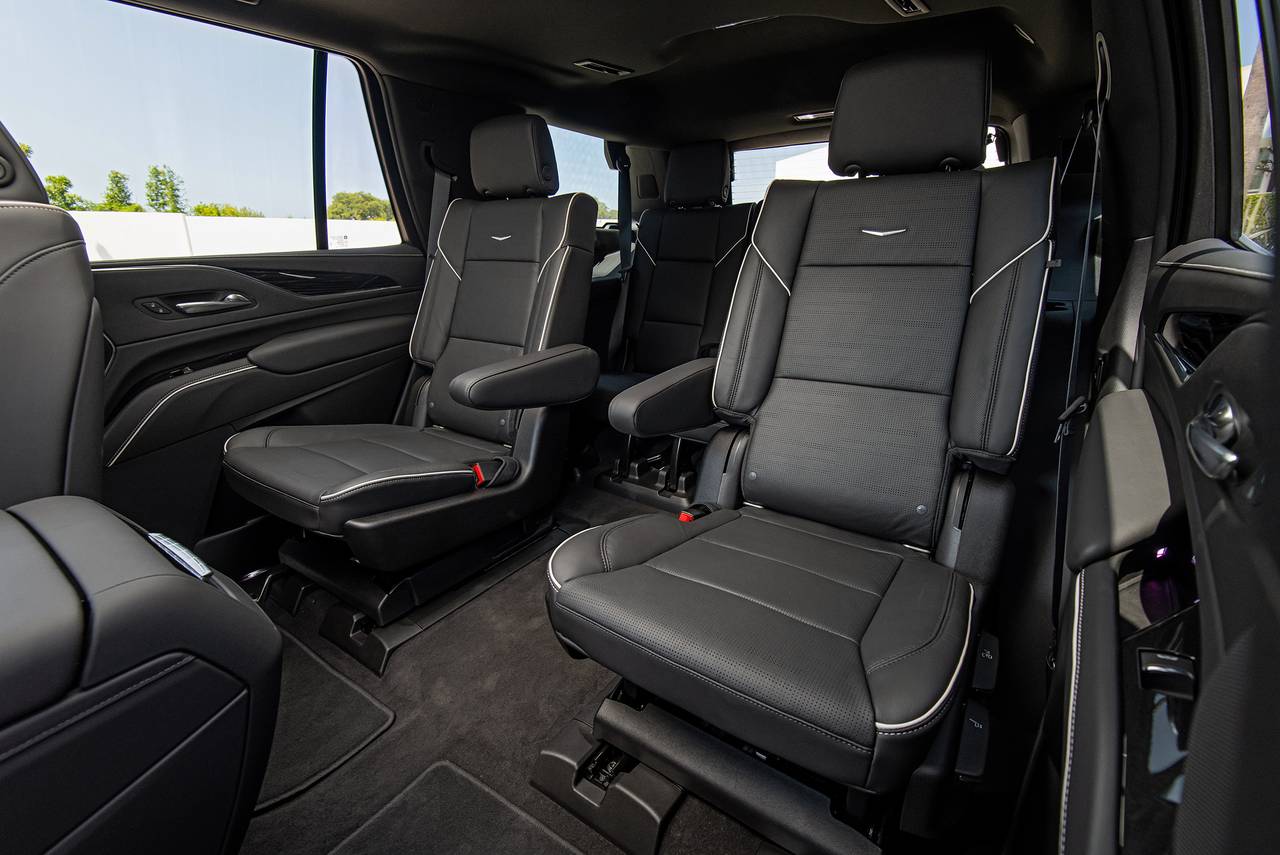 15396 Photo Exterior Cadillac Escalade Premium Luxury 2022 in UAE