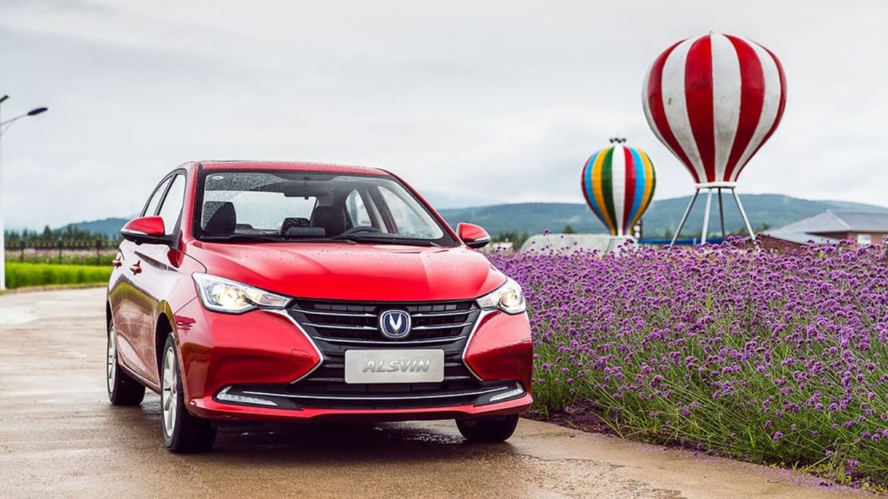 48778 Photo Exterior Changan Alsvin 2025 in Saudi Arabia