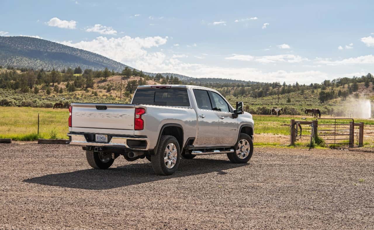 13930 Photo Exterior Chevrolet Silverado HD Work Truck 2022 in Saudi Arabia