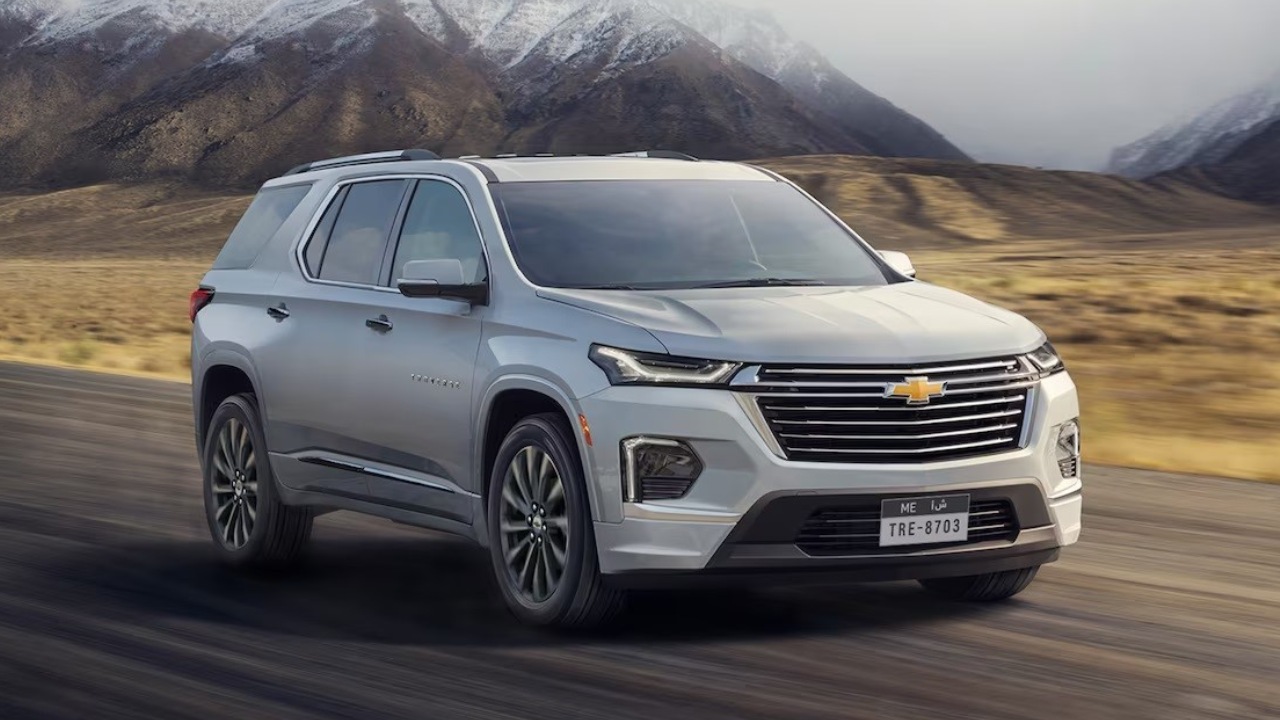 28754 Photo Exterior Chevrolet Traverse LS 2023 in Saudi Arabia