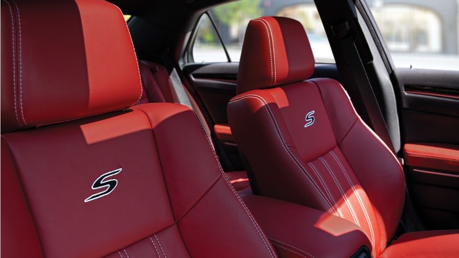 6245 Photo Exterior Chrysler 300 SRT 2021 in UAE