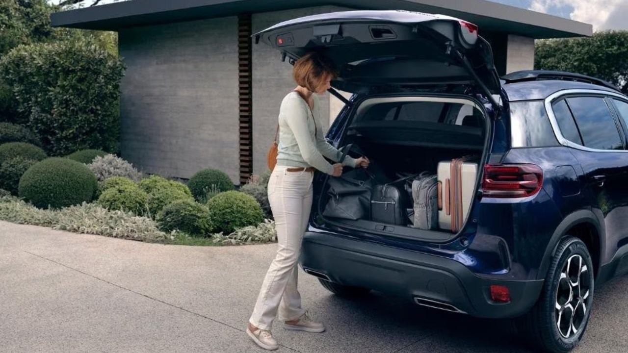 35425 Photo Exterior Citroen C5 Aircross Live pack 2023 in Saudi Arabia
