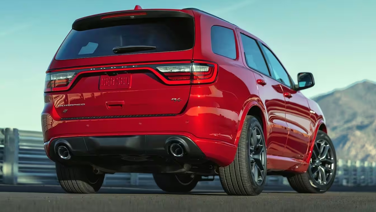 33590 Photo Exterior Dodge Durango 2023 in UAE