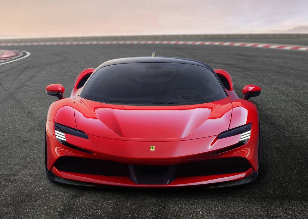 18870 Photo Exterior Ferrari SF90 Stradale Standard 2022 in UAE