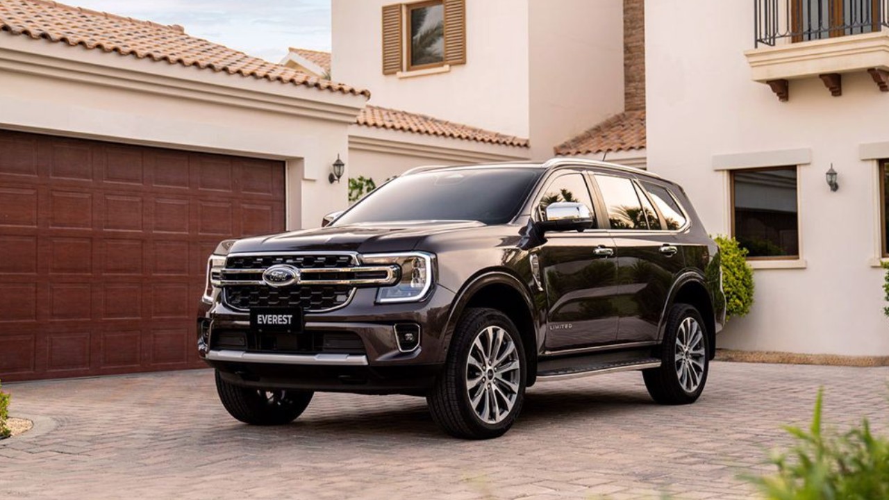 39726 Photo Exterior Ford Everest 2024 in Saudi Arabia