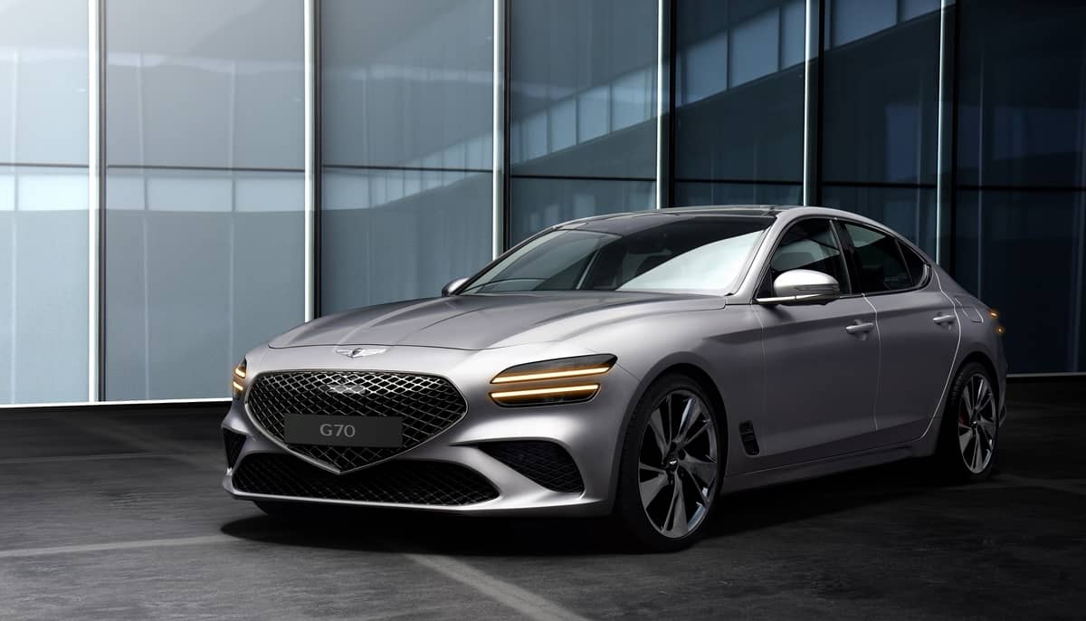 13819 Photo Exterior Genesis G70 3.3T Sport 2022 in Saudi Arabia