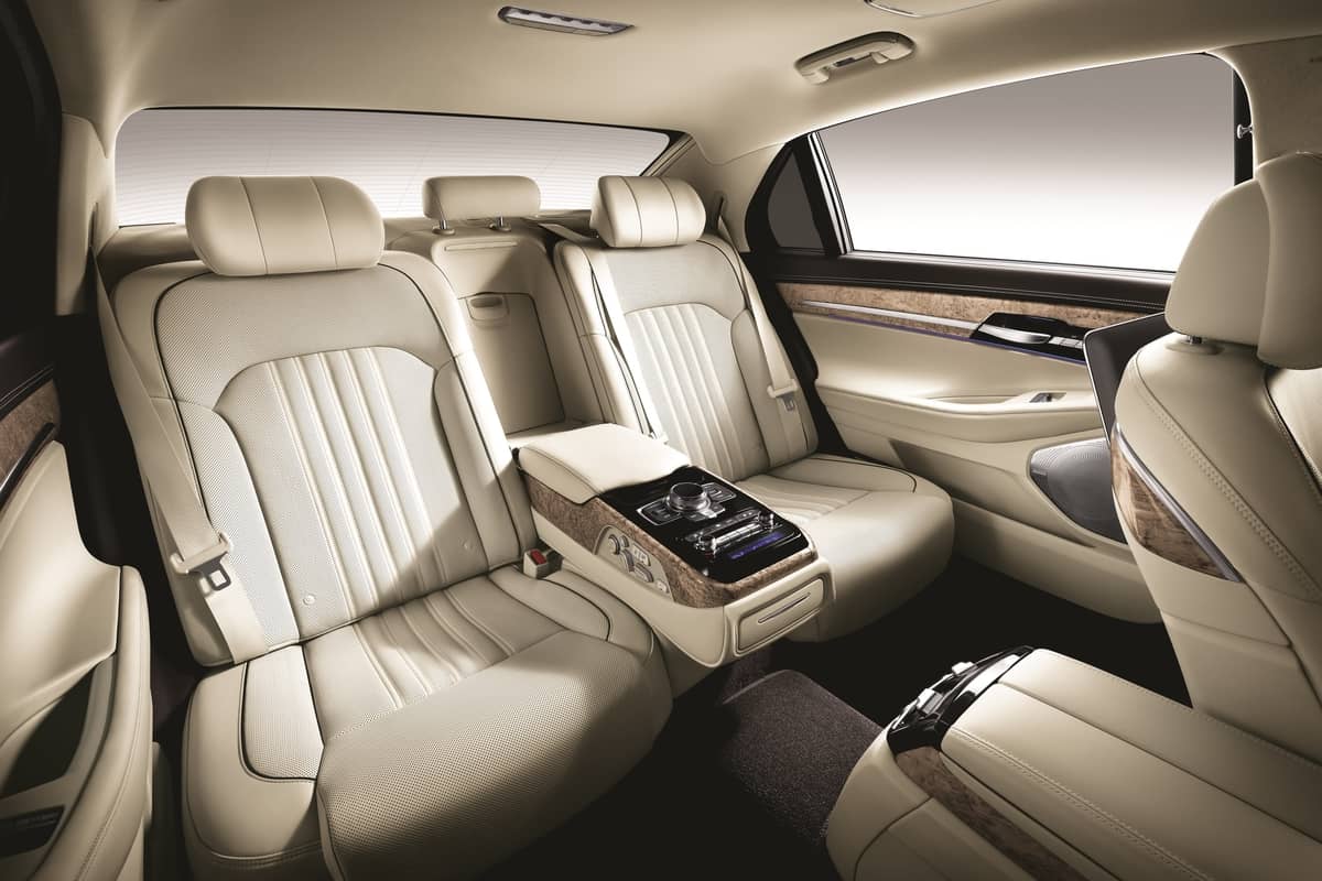 14305 Photo Exterior Genesis G90 5.0 GDI AWD 2021 in Saudi Arabia