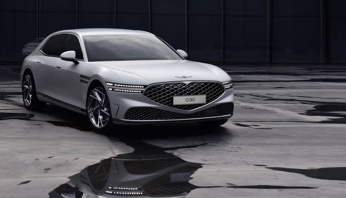 14109 صور التصميم الخارجي جينيسيس جي 90 3.3T رويال AWD 2022 في السعودية