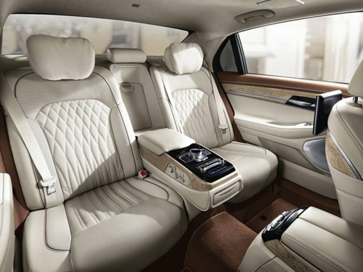 11132 Photo Exterior Genesis G90 3.8 GDI AWD (19 inch Tires) 2021 in Saudi Arabia