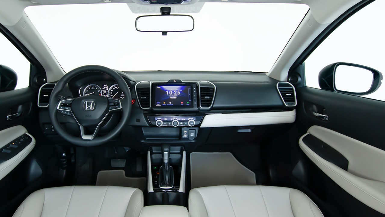 27871 Photo Exterior Honda City Sport 2023 in UAE