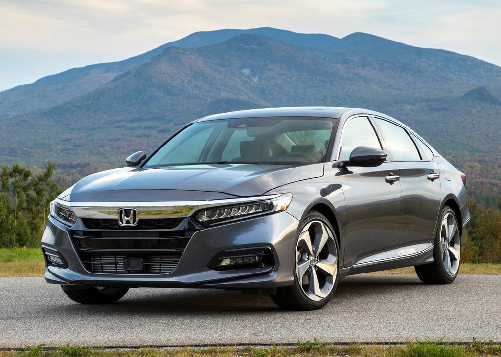 18956 Photo Exterior Honda Accord LX 2022 in UAE