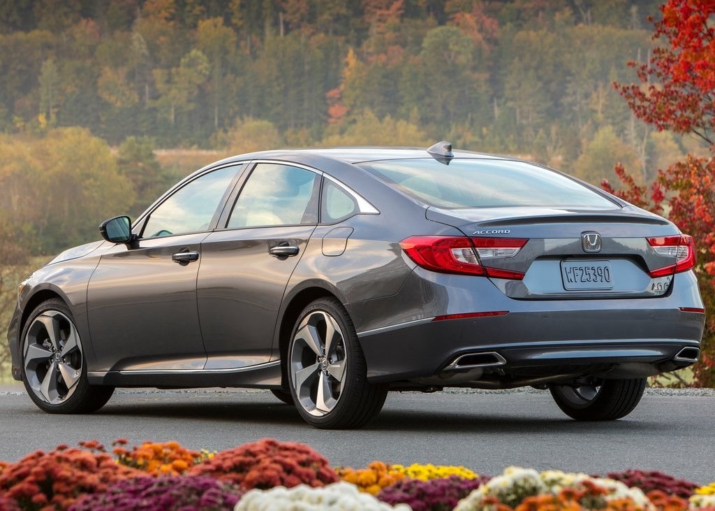 18958 Photo Exterior Honda Accord LX 2022 in UAE