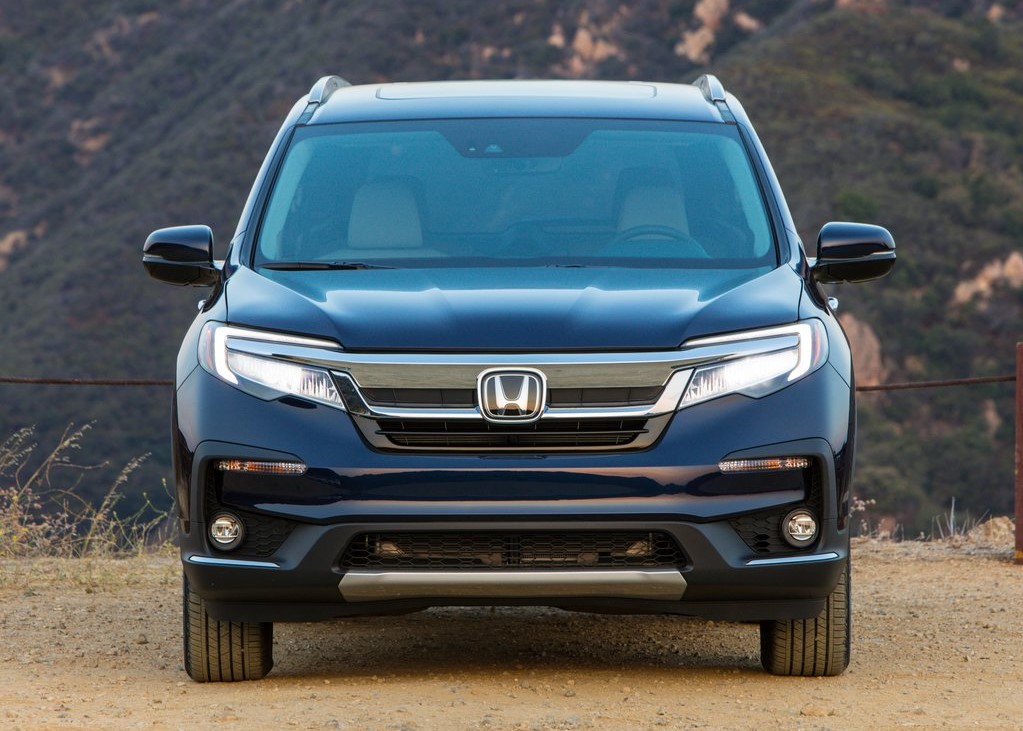 120 Photo Exterior Honda Pilot Touring 4WD 2021 in Saudi Arabia