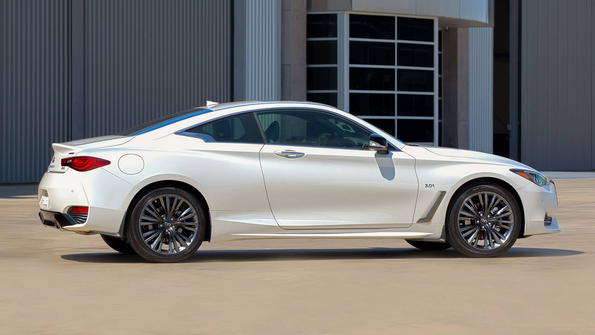 15700 Photo Exterior Infiniti Q60 Luxe 2022 in UAE