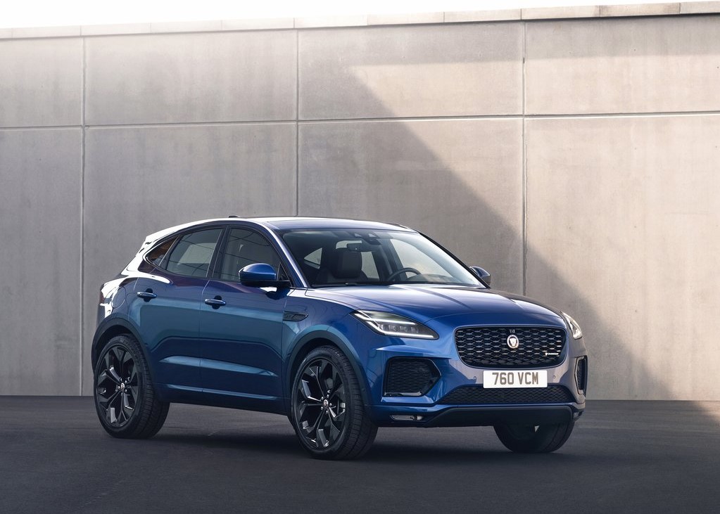 16199 Photo Exterior Jaguar E-Pace R-Dynamic HSE 2022 in Saudi Arabia