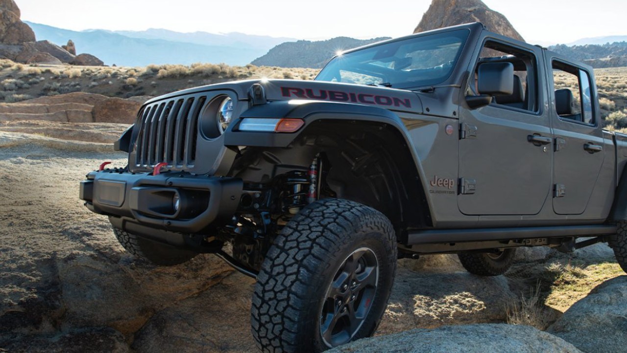 28094 Photo Exterior Jeep Gladiator 2023 in Saudi Arabia