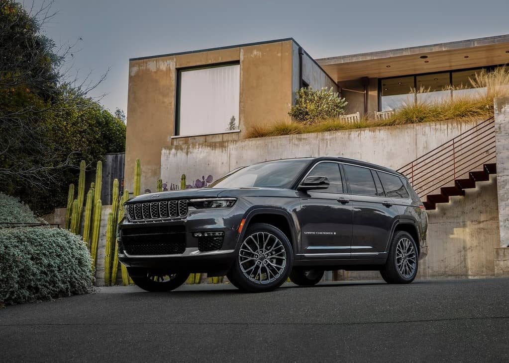 16062 Photo Exterior Jeep Grand Cherokee Altitude 2022 in UAE