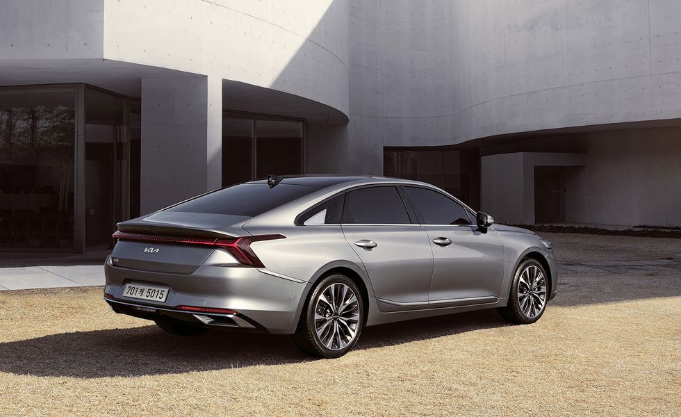 10783 Photo Exterior Kia K8 1.6 Turbo Hybrid 2021 in Saudi Arabia