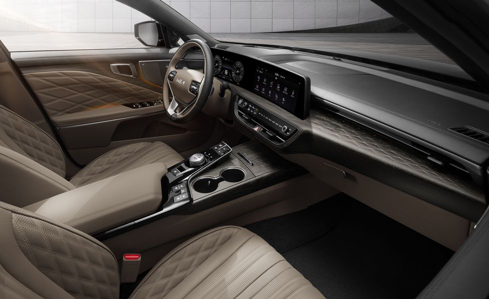 10785 Photo Exterior Kia K8 1.6 Turbo Hybrid 2021 in Saudi Arabia