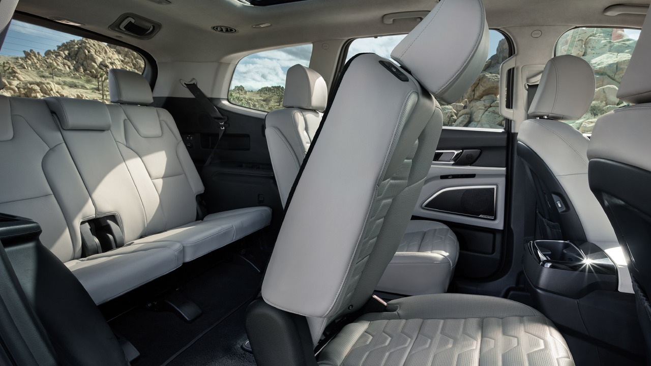 35101 Photo Exterior Kia Telluride 2023 in UAE