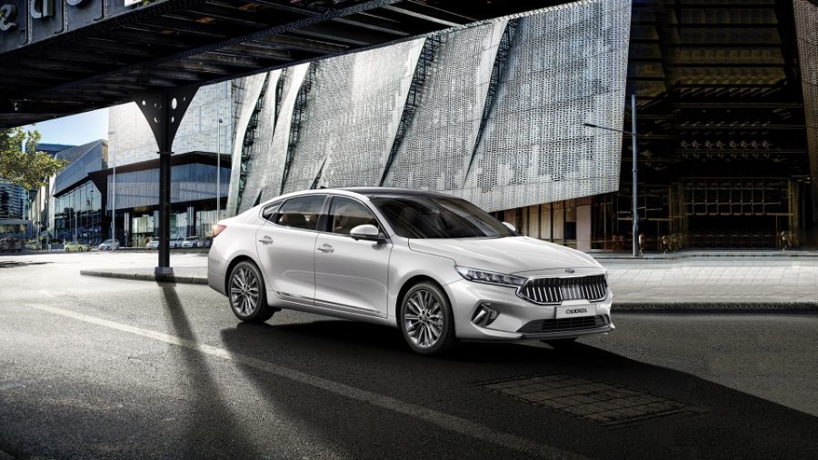 4886 Photo Exterior Kia Cadenza EX GAX6 2021 in Saudi Arabia