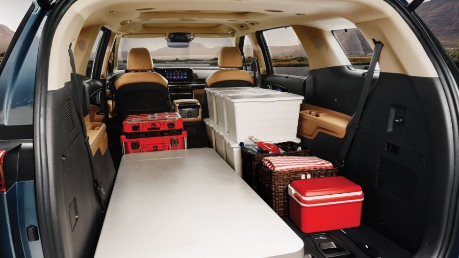 4905 Photo Exterior Kia Carnival G349 2021 in UAE