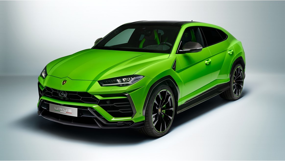 12927 Photo Exterior Lamborghini Urus Pearl Capsule 2022 in Saudi Arabia