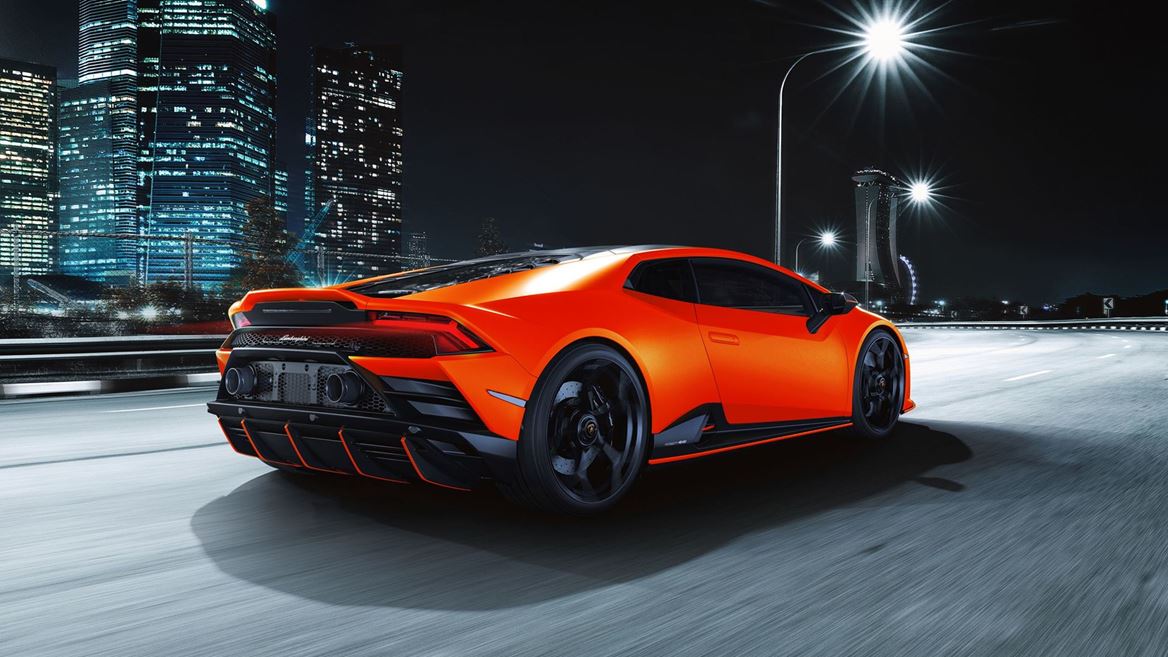 12918 Photo Exterior Lamborghini Huracan Evo Fluo Capsule 2022 in Saudi Arabia