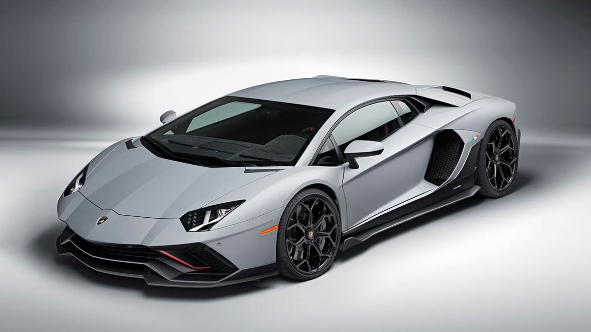 12891 Photo Exterior Lamborghini Aventador LP 780-4 Ultimae 2022 in UAE