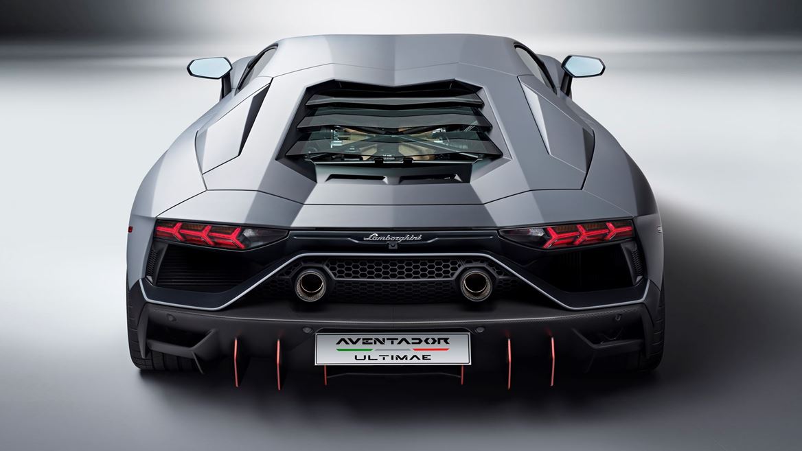 12893 Photo Exterior Lamborghini Aventador LP 780-4 Ultimae 2022 in UAE